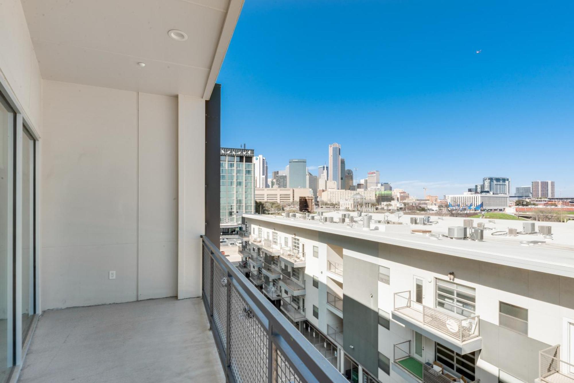 Snappy Loft Style 2Br I Gym I Parking I Workspace ดัลลัส ภายนอก รูปภาพ