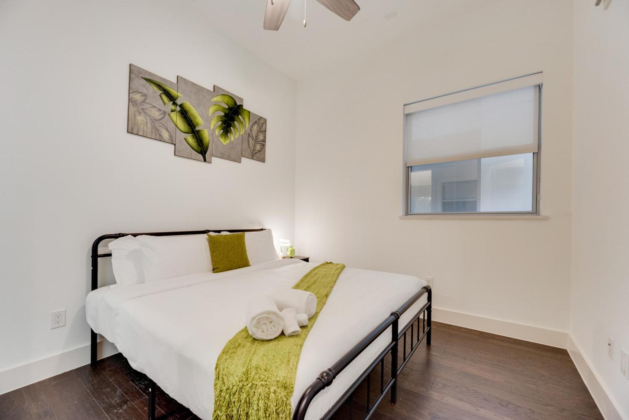 Snappy Loft Style 2Br I Gym I Parking I Workspace ดัลลัส ภายนอก รูปภาพ